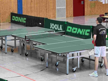 AmGrossenTisch.jpg