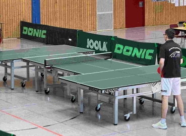 AmGrossenTisch.jpg